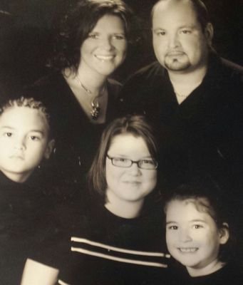 Kingcindy75's profile picture. Wife, mom and grandmother who loves to cook and find new recipes. Looking for new snacks for football games and meal ideas.