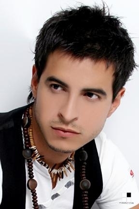 israel_estradaq's profile picture. Canta autor