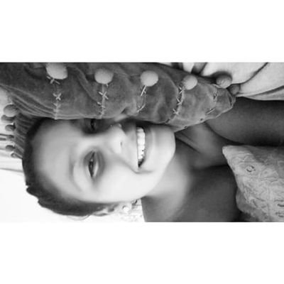 roojas_mili's profile picture. Como me gustaría poder frenar el tiempo en el preciso instante que sos feliz.