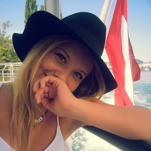 Facebook :Carmela Cattaneo .Mon Skype: carmela.cattaneo1
https://t.co/qEaJkGYvko