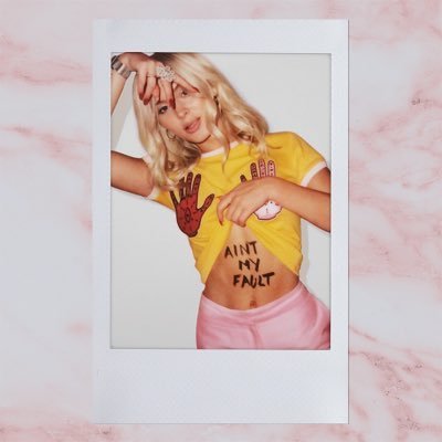 ZaraLarsson_AR's profile picture. Swedish singer and songwriter. Ain't My Fault has been revealed! My Queen is slayyin day and night! Waiting patiently for Zara's pending album! @zaralarsson