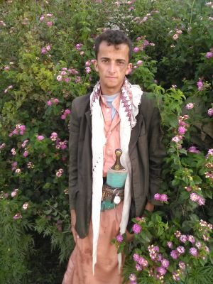 nnaa1880's profile picture. هي لا تعلم أنّه ينتظر منها نصف كلمة، وهو لا يعلم أنّها تنتظر منه البدء، غريبة فلسفة العشق.