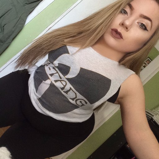 ItsChizzle's profile picture. Photographer / Designer: https://t.co/wzaU4GmU0C
& founder of @envymgzn

Chelsea@envymagazine.ca