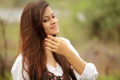 meghajain95's profile picture. 