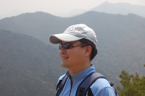 청강문화산업대학교 교수, 세상사람들과 함께 스마트 월드를 만들어 가고 싶습니다.