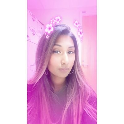 nivedaillan's profile picture. 