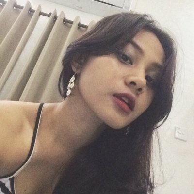 ullya_sp's profile picture. 