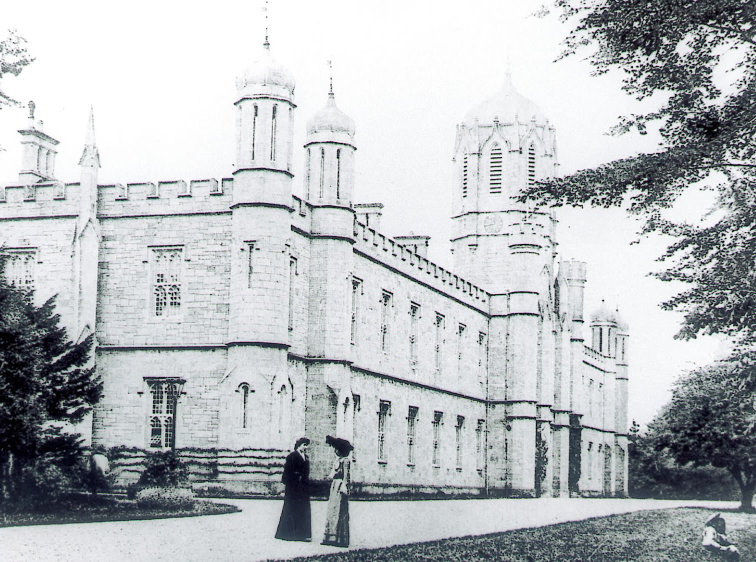 MAHistoryGalway's profile picture. Tweets from the MA in History group at NUI Galway.