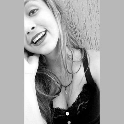 lidia_alvees's profile picture. Música