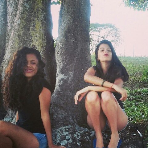 michellimanzott's profile picture. Escuto meu coração, pois a minha razão muitas vezes atrapalha o meu pensar...
-Maneva-