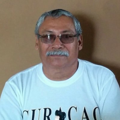 Micro empresario , padre , abuelo .. y por sobre todo patriota. Creyente y feliz ... repudio el populismo y la demagogia