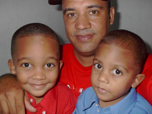Esposo,Padre de 3 boys. Electronico. Informatico, Networking, It
