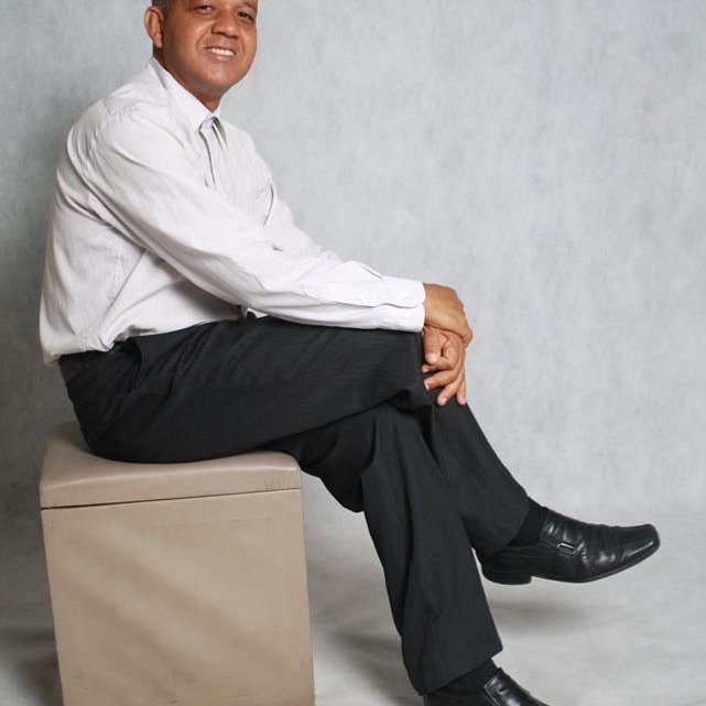 meu nome Aroldo sou trader do forex
gosto de trabalhar nesse nesse negocio