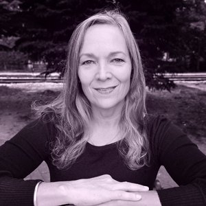 Techy gal, intermittent yoga enthusiast, avid gardener, hiker, back woods camper.