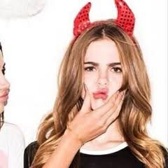 nayelirpghrvrd's profile picture. jeune fille modèle, qui en cache bcp sous la dentelle