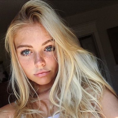 carosmithrpg's profile picture. 