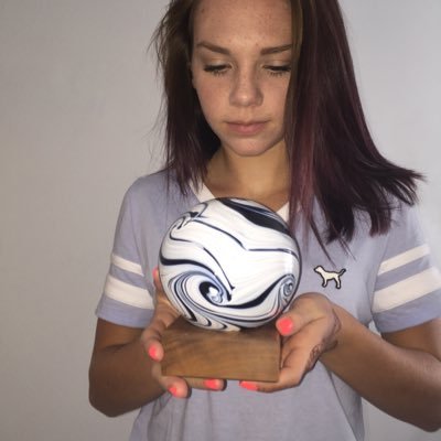 m__allory's profile picture. probably eating pizza