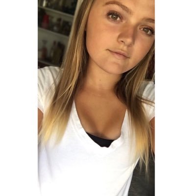 AmandaEllerbro1's profile picture. 