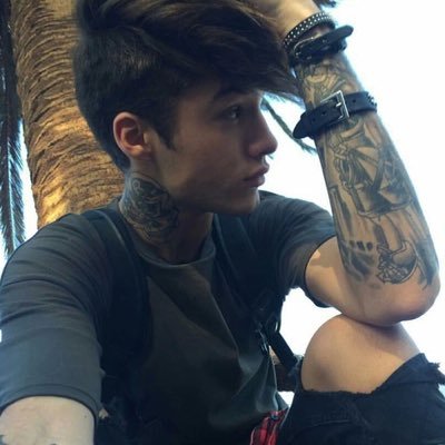 aidenrpgttuo's profile picture. you're a piece of art