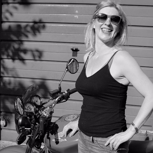 SarahsSounds's profile picture. Avid follower of what's hot in blues, rock, house and break-beat. Contributor to music mag https://t.co/duAyaZYVva. Writer of stories.