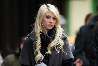 Frishania_riris's profile picture. barakallah