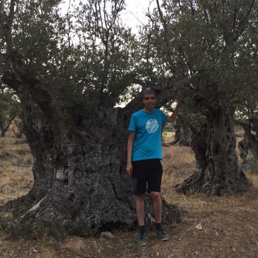 boto_glo's profile picture. Militante soberanista aragonés. Activista contra el pantano de Mularroya. Socialismo o barbarie