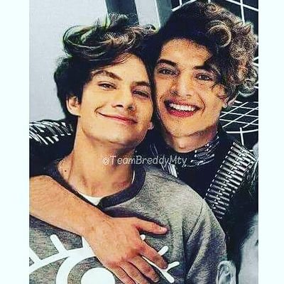 villsleyva_de's profile picture. Coder Boy :)