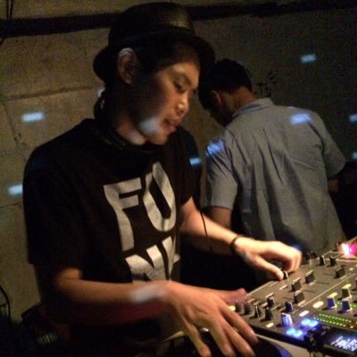 ROMANCREW / ULTIMATE 4TH / DJ トラックメーカー 右投げ右打ち