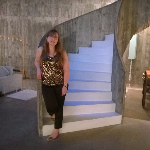 FloraSteuer's profile picture. Riekiana and Business Consultatnt