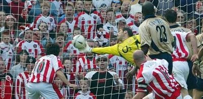 Toute l'actualité de la #TeamGoalkeepers !
Les gants, équipements, maillots et tout ce qui concernent de près ou de loin le poste le plus traître du football !