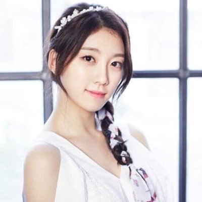 Lee Suji pics on Twitter: "Beautiful ️ #디아크 #한라 #이수지…