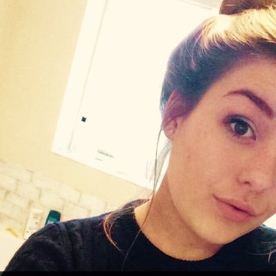 LizziRoseUpton's profile picture. 