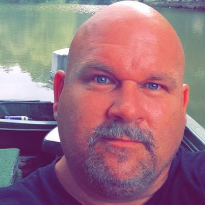 r3dnecknation's profile picture. 