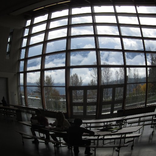 Revelstoke Secondary School is located in the interior of British Columbia, Canada -- Wo Gott hat die Erde nur einmal geküsst