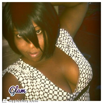 HousYesica's profile picture. People ask me why is it so hard to trust and I ask them why is it so hard  to keep a promise. ♥ _