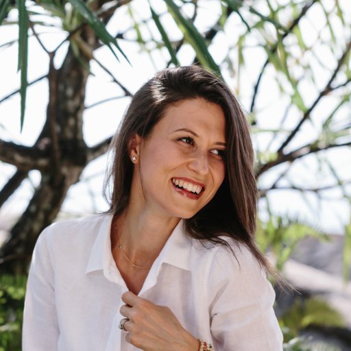 FoolproofLiving's profile picture. Author, cook and photographer at https://t.co/GquP4e6h42 - A healthy and clean eating focused food blog. https://t.co/j6ZslYNrCN