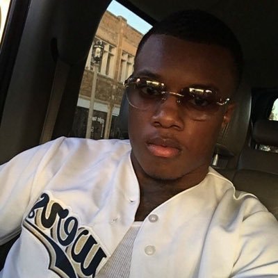 if it wasnt all them problems and situations i been through not having shit ion even know where ill be 💯 Bossed my life up so if i can do it you can too ☝