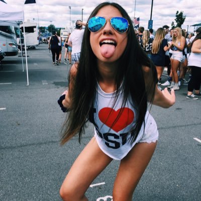 DanielleDoren's profile picture. psu || sdt