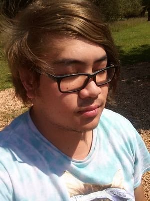 Songwriter, Cynic, Kinda down to hold hands.
22 / Los Angeles