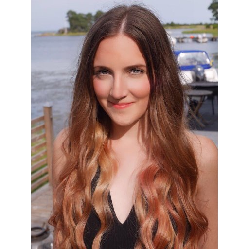 My CC Chaplin🐾 |Vidars Auntie💞Baltiz Godmother |Digital strateg|🔜 Interaction Designer |💖helping ppl |Outlander nerd🏴|Genealogy🧬| 💙Craft soda