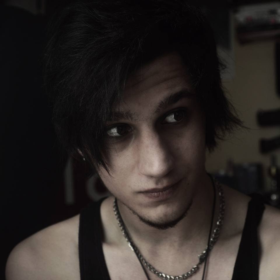 I like photography, film making, and making people laugh so hopefully I can do one of those things right.
Youtube channel- https://t.co/WqvsIuIBNO