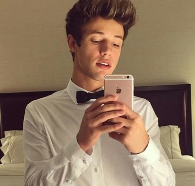 Selena Maria Gomez 😍
Cameron Dallas 😍
