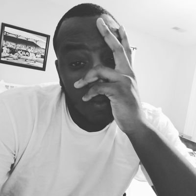Singer rapper song writer trying to make it in the game check out my soundcloud share my shit and make it pop