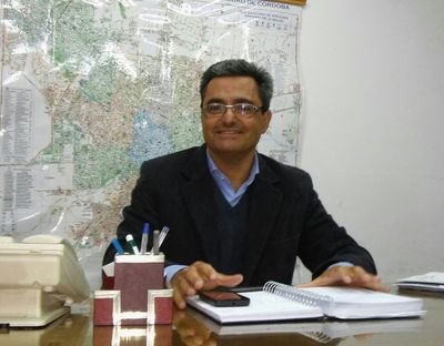 Médico Especialista en Salud Pública. Doctor y Profesor Titular Cátedra Medicina Preventiva UNC. Secretario de Salud, Municipalidad de Córdoba (2014-2019)