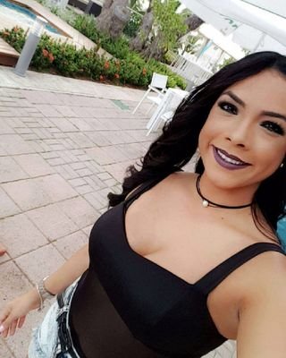 desireemfr1's profile picture. 