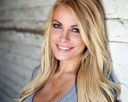 Paleontologist and Creator of the D Lab. Older sister of Zoe. #DKRP ♥Married to @DrDanSnyder.♥