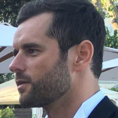 achazelle33's profile picture. 