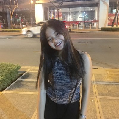 halenmaine's profile picture. ☹