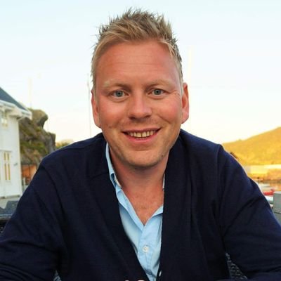 kimbarosen's profile picture. Småbarnsfar. Bank, finans, børs. Jakt&fiske. Nottingham Forest.