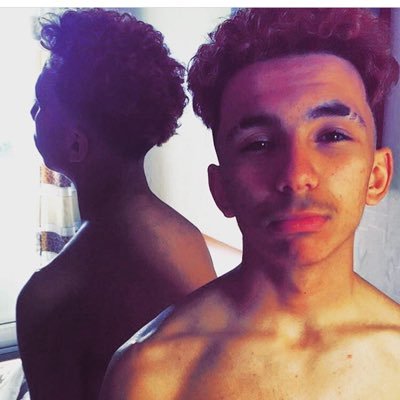 ApelermoiChriss's profile picture. Football ⚽️⚽️ Stars 😈 #DZ 🇩🇿#EGY🇪🇬